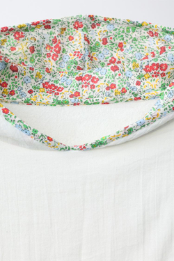 ZARA ПОНЧО-ПОЛОТЕНЦЕ С ЦВЕТОЧНЫМ УЗОРОМ "L", БЕЛЫЙ