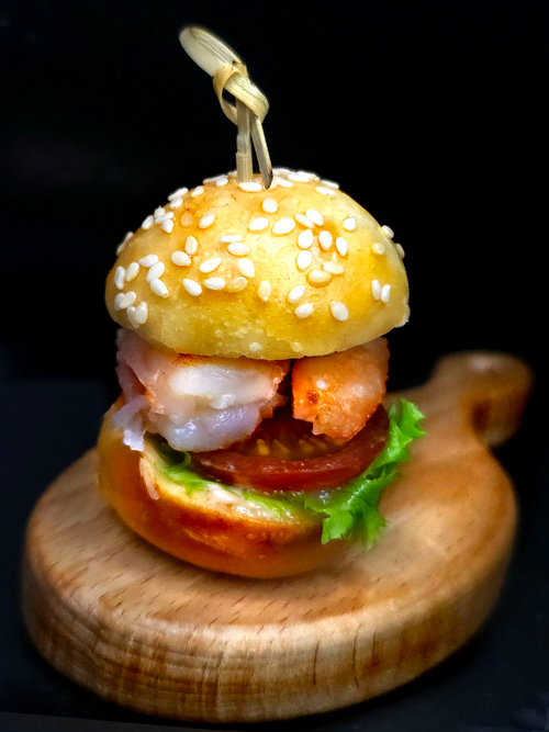 Канапе-Бургер XS с тигровой креветкой