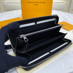 Louis Vuitton Zippy Wallet