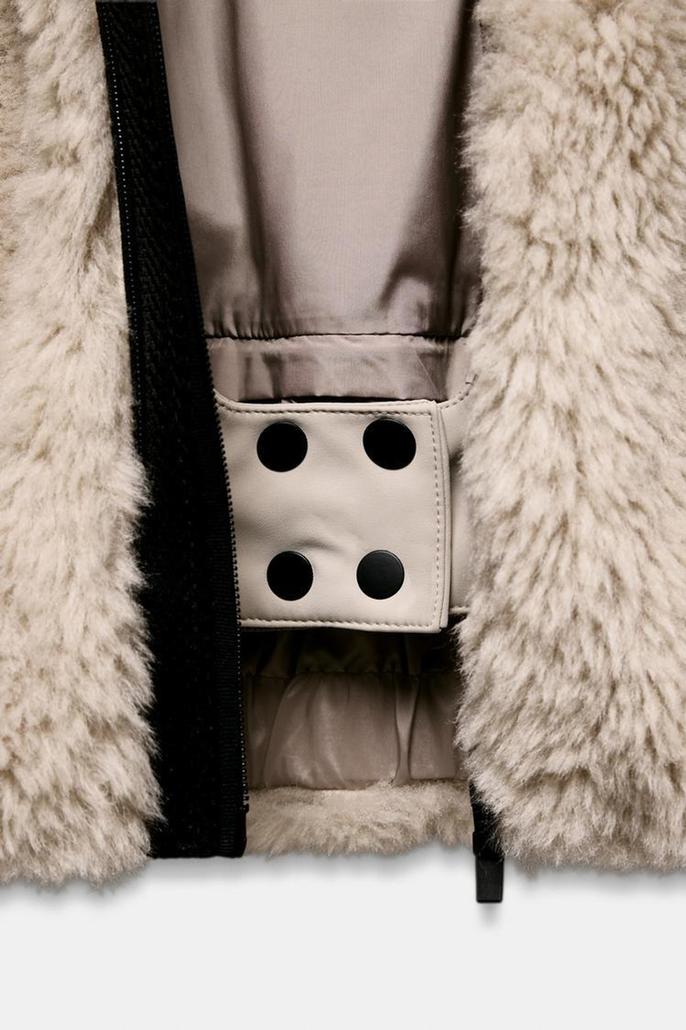 ZARA КУРТКА ИЗ ИСКУССТВЕННОГО МЕХА RECCO®, СВЕТЛО-БЕЖЕВЫЙ