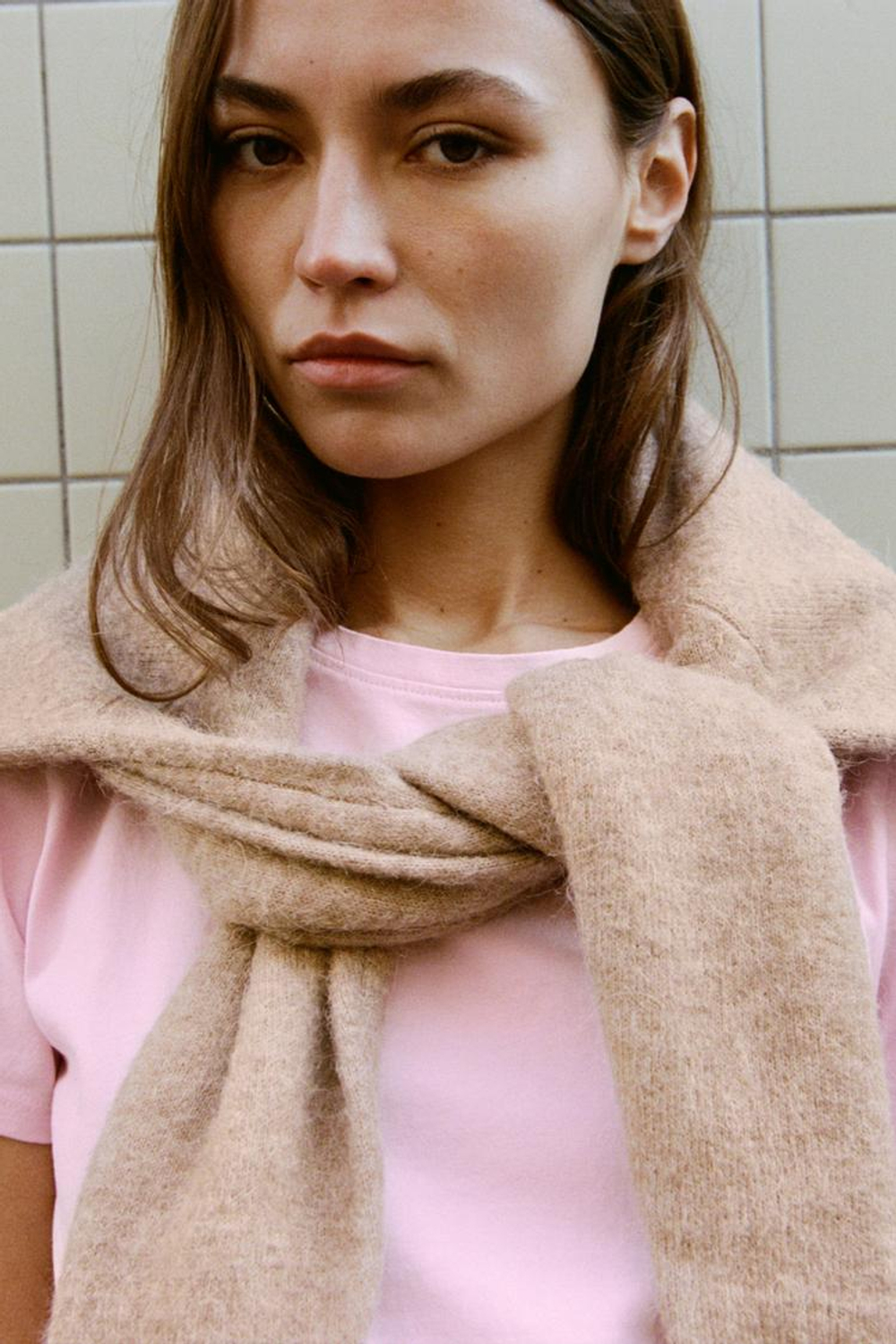 ZARA ХЛОПКОВАЯ ФУТБОЛКА В СТИЛЕ РУСТИК, РОЗОВЫЙ