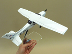 Модель самолета Cessna 172S (М1:32)