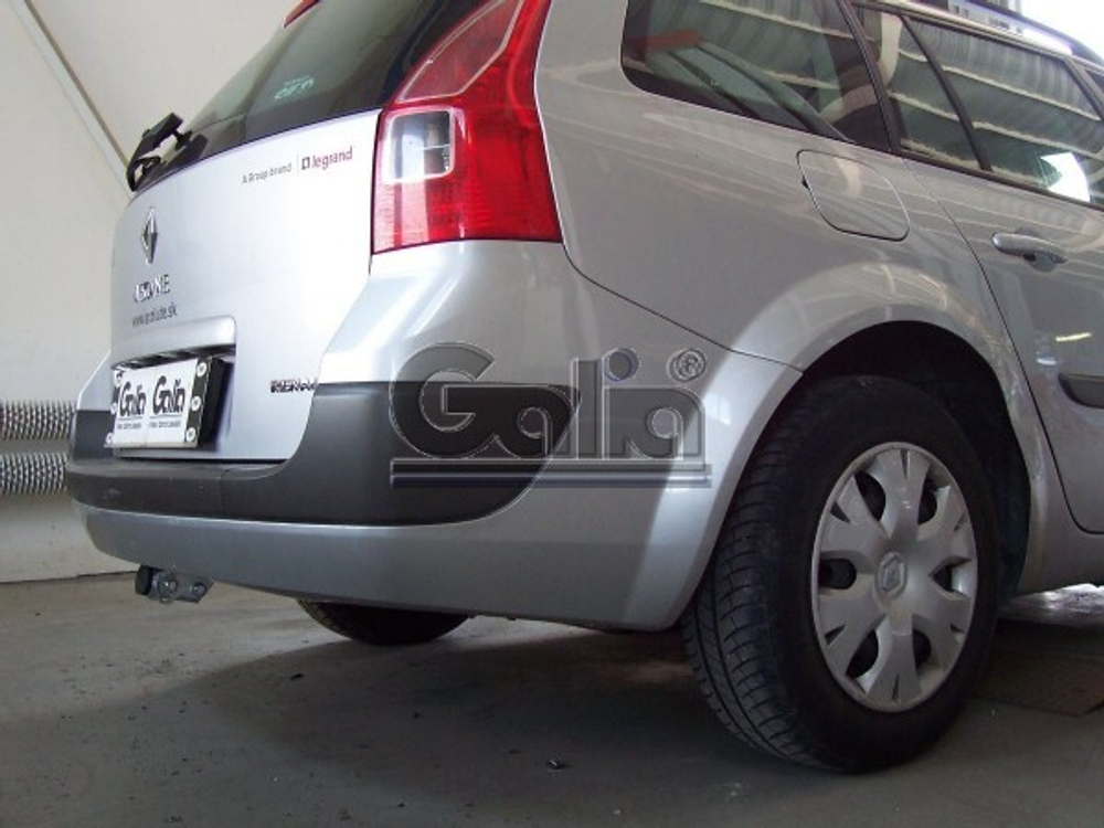 Фаркоп оцинкованный Galia R074A для Renault Megane II 2003-2008 (classic) седан/универсал, Megane III универсал 2008-(паспорт и сертификат в комплекте)(без электрики)