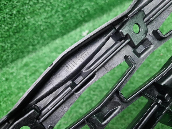 Решетка радиатора Lexus RX 5 (2022-н.в.)