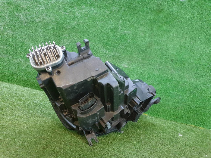 Фара левая Audi A4 B9 (2015-2020) LED