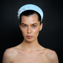 Кокошник голубой с жемчужными цветами