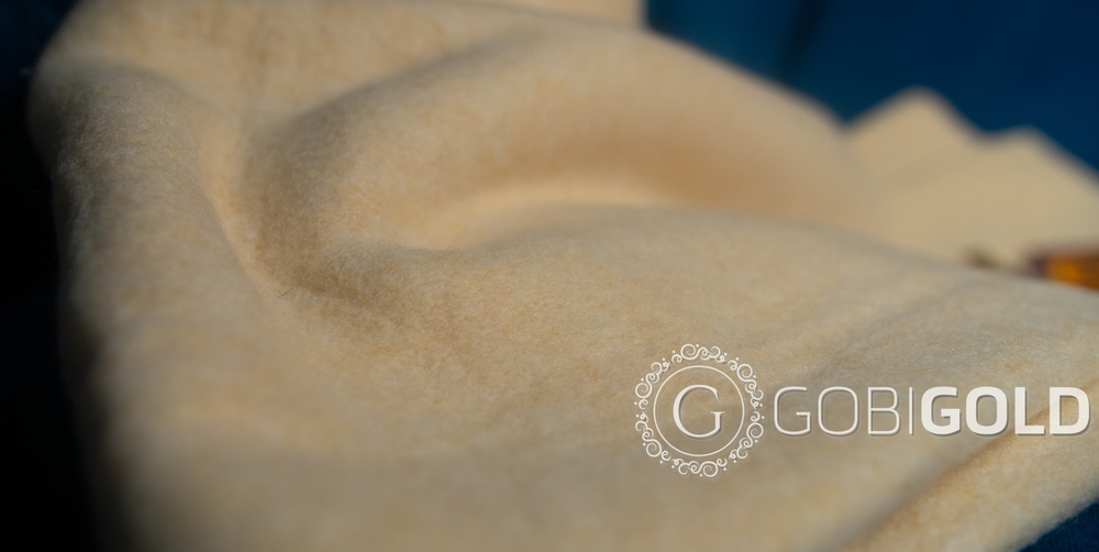 Одеяло детское из 100% верблюжьей шерсти 110х140 см. (GOBI SUN) - белое