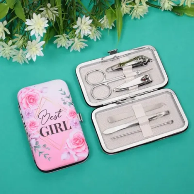 Набор для маникюра в футляре 6 предметов «Best Gerl»,11*6,5см (в пакете с подвесом)✦