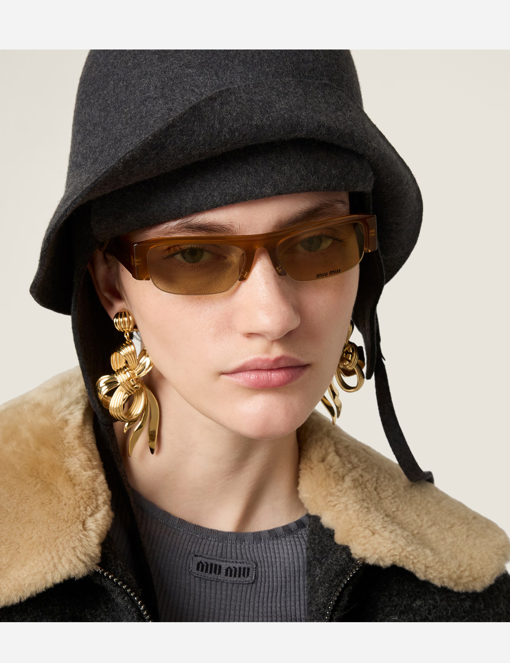 Солнцезащитные очки Miu Miu Vedette Camomile Lenses