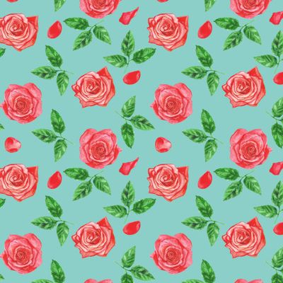 Красные розы с листиками и лепестки