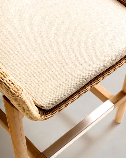 Барный стул Galea из тикового дерева и синтетического ротанга, 75 см