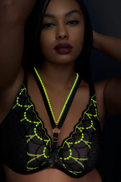 PRIMADONNA Twist Tepito Бюстгальтер с глубоким треугольным вырезом, черный