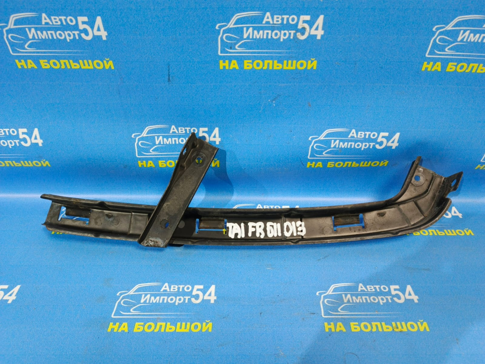 Планка под фару правая Honda AVANCIER 1999-2003