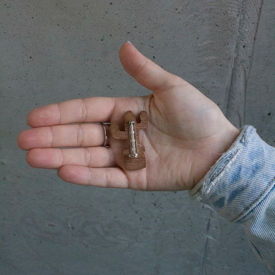 Значок деревянный (брошь)  Кактус. Fire Pin