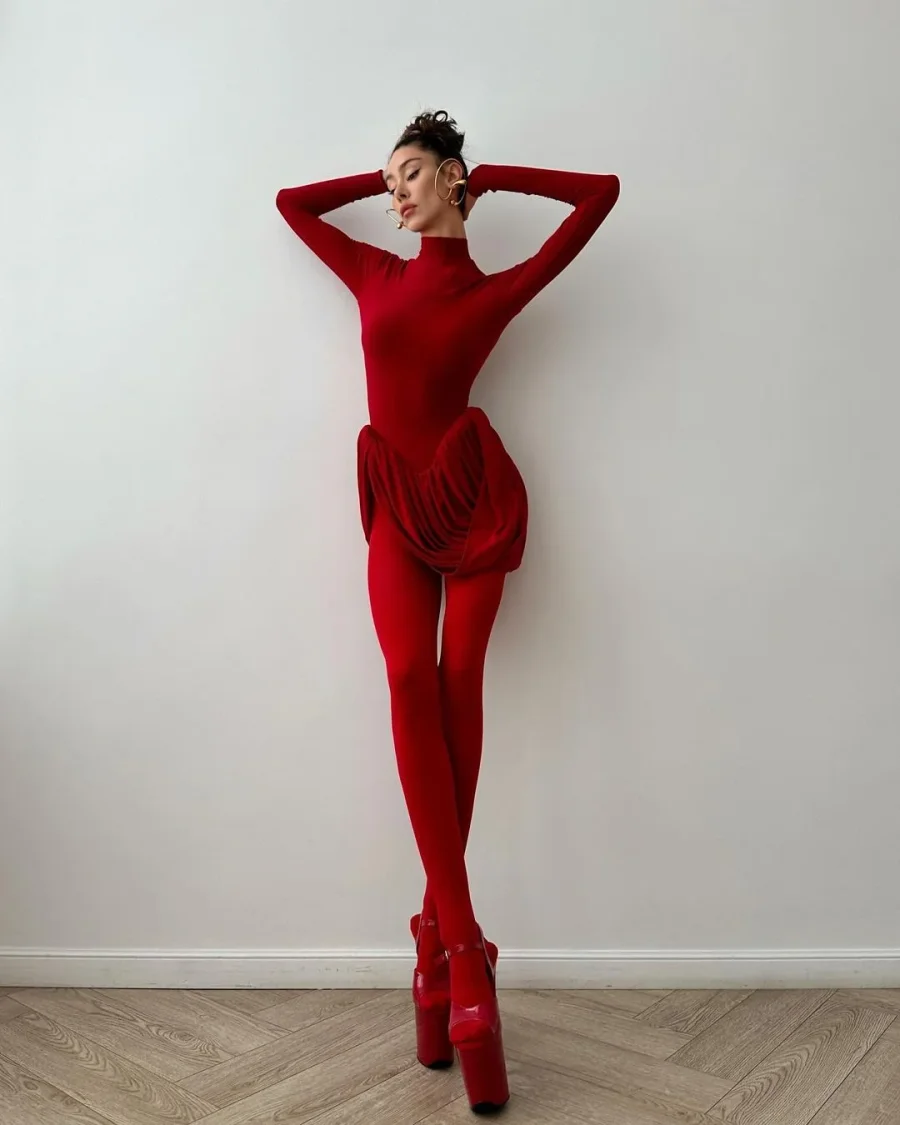 Красное платье мини с открытой спиной с буфами, Красный