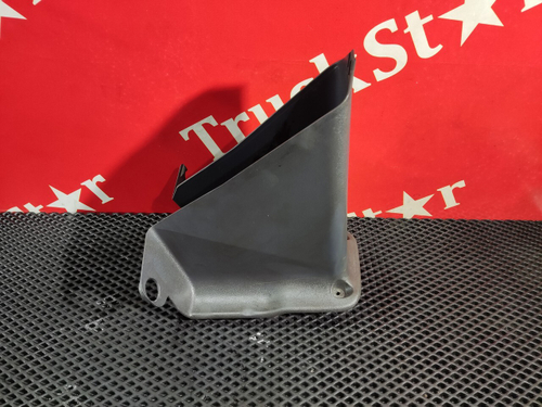 Кожух рулевой колонки нижний