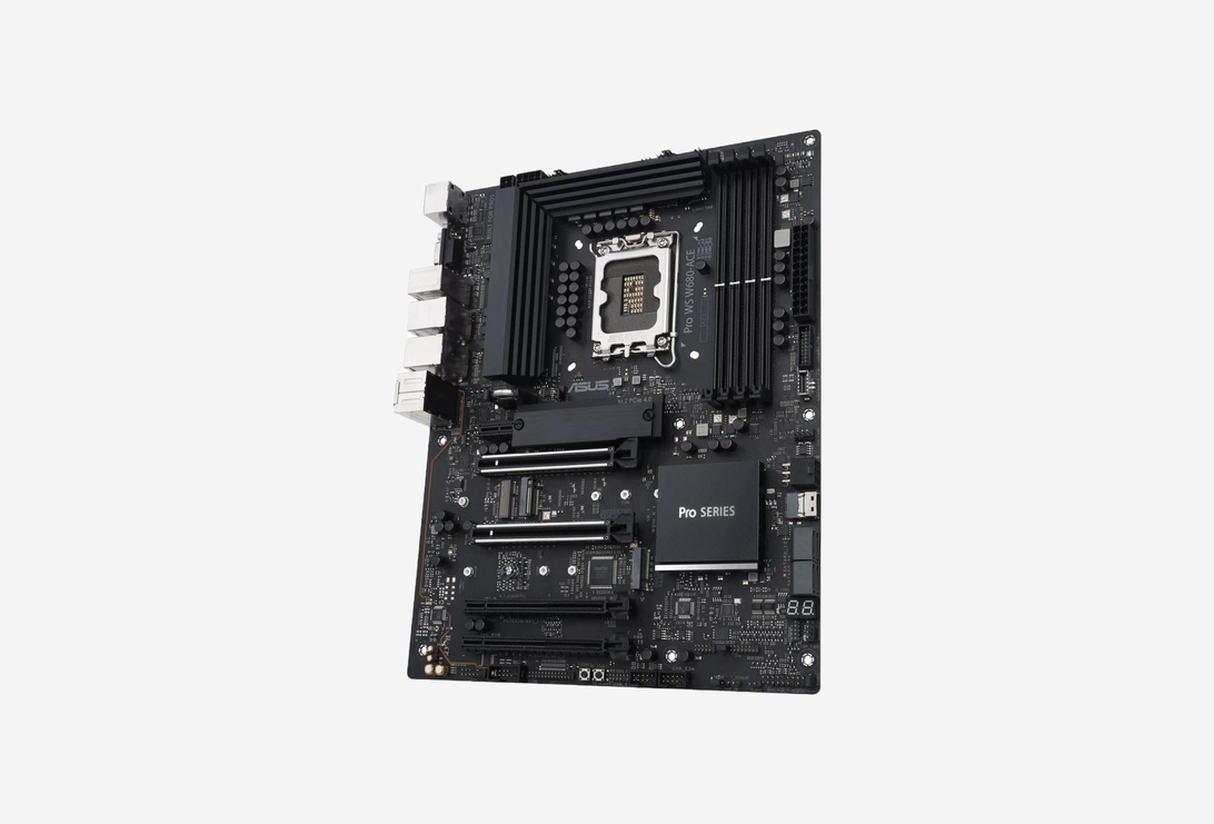 PRO WS W680-ACE_03251223120412