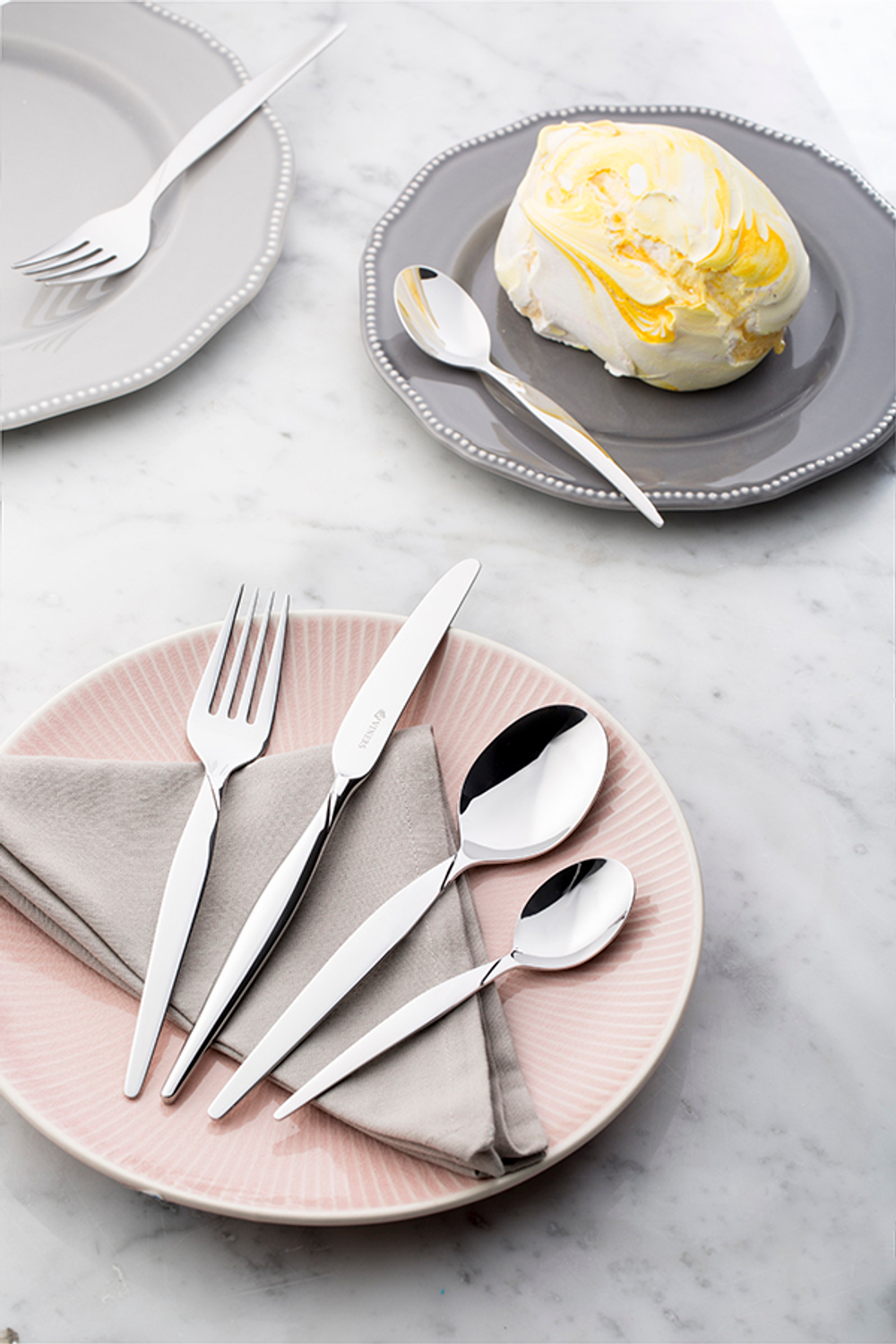 Набор из 16 столовых приборов Twist Viners