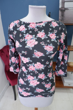 Кофта Terranova в цветочек 44 размер