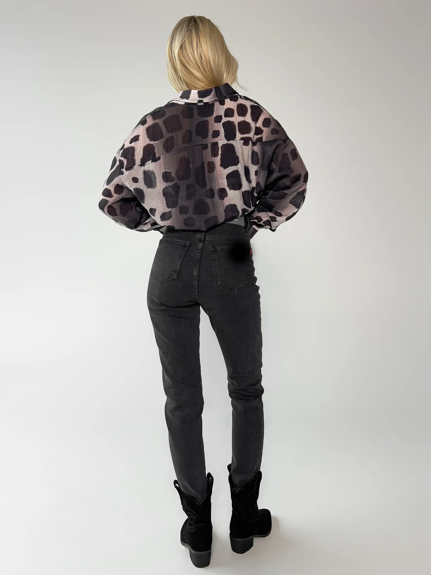Джинсы Denim 2822 зауженные к низу однотонные