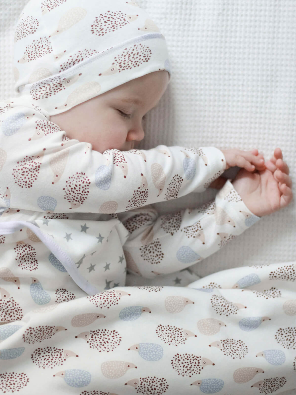 Двусторонний плед Mjölk Ёжики на экрю, уценка