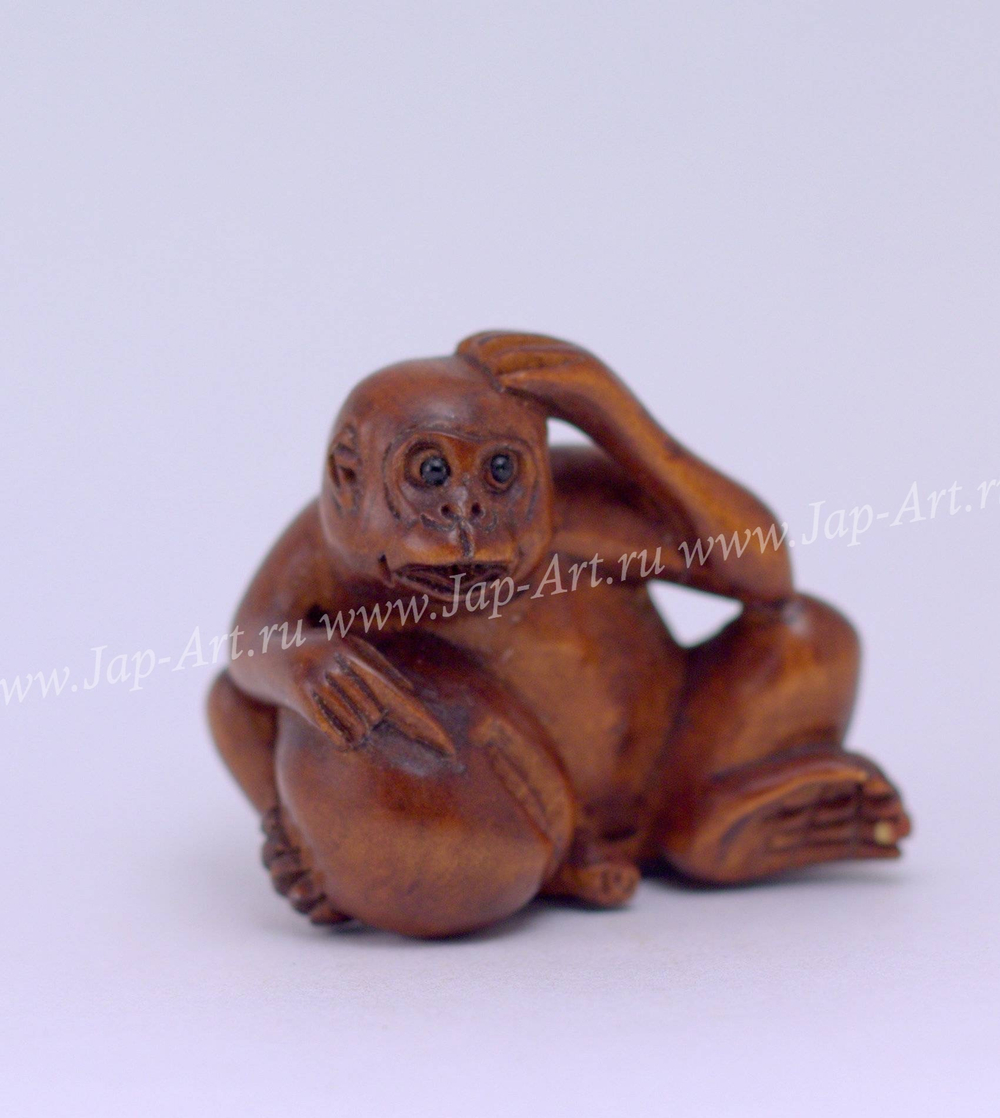 Нэцкэ Обезьяна и плод