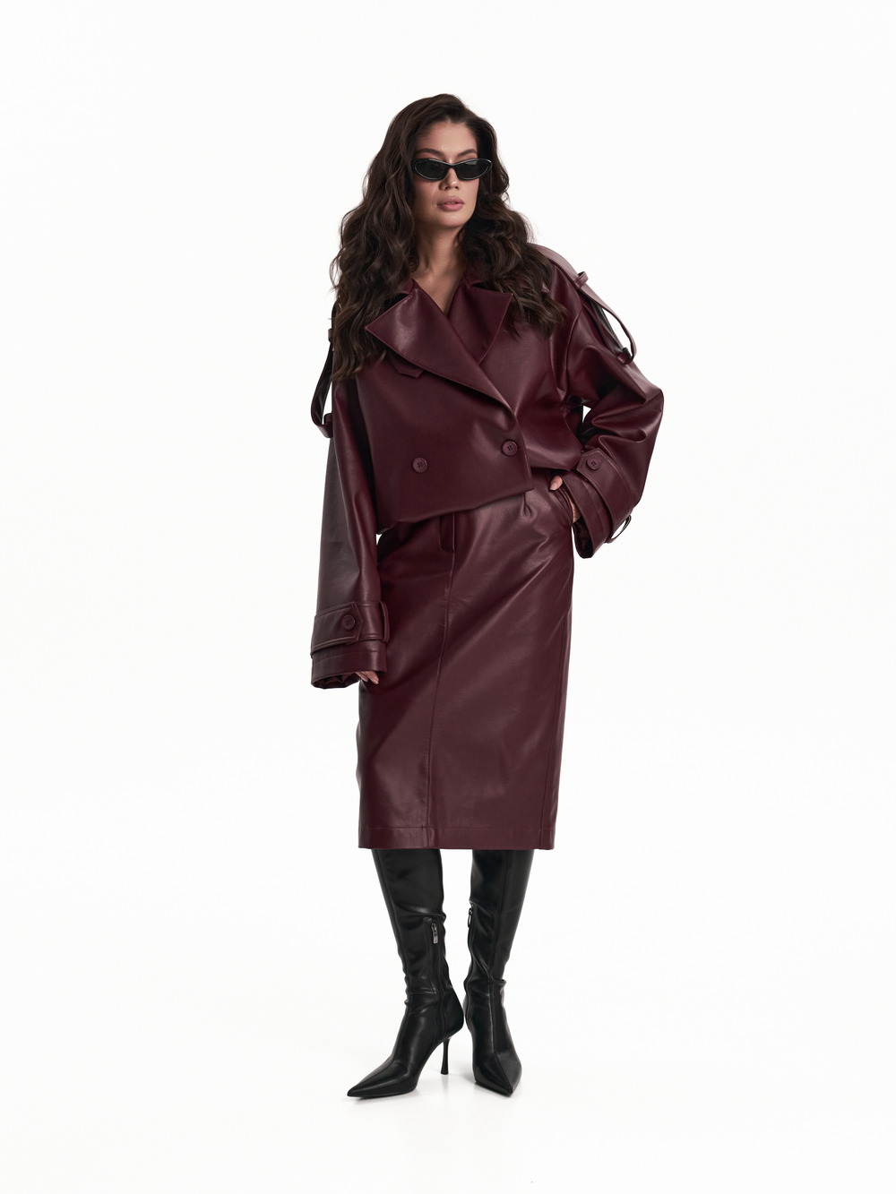 Косуха экокожа в бордовом цвете