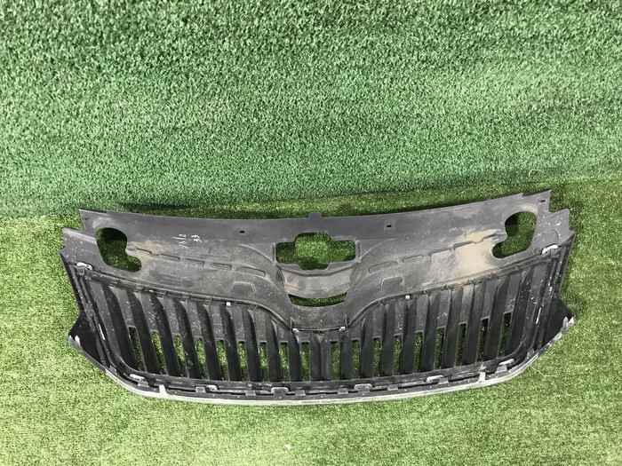 Решетка радиатора Skoda Rapid 1 (2012-2020)