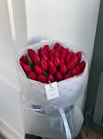 Букет из 51 красного тюльпана