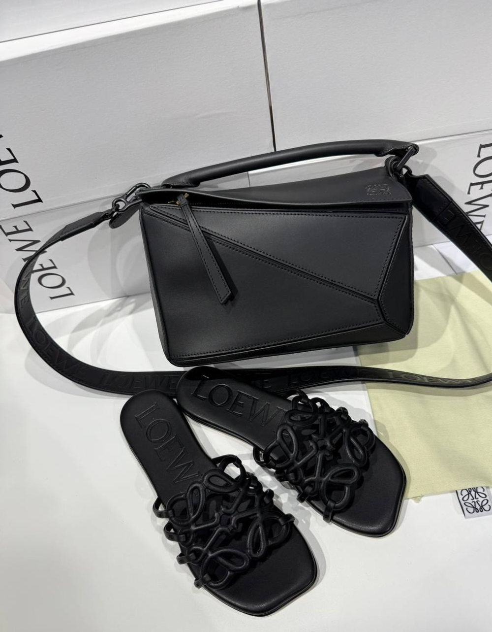 Шлепанцы Loewe
