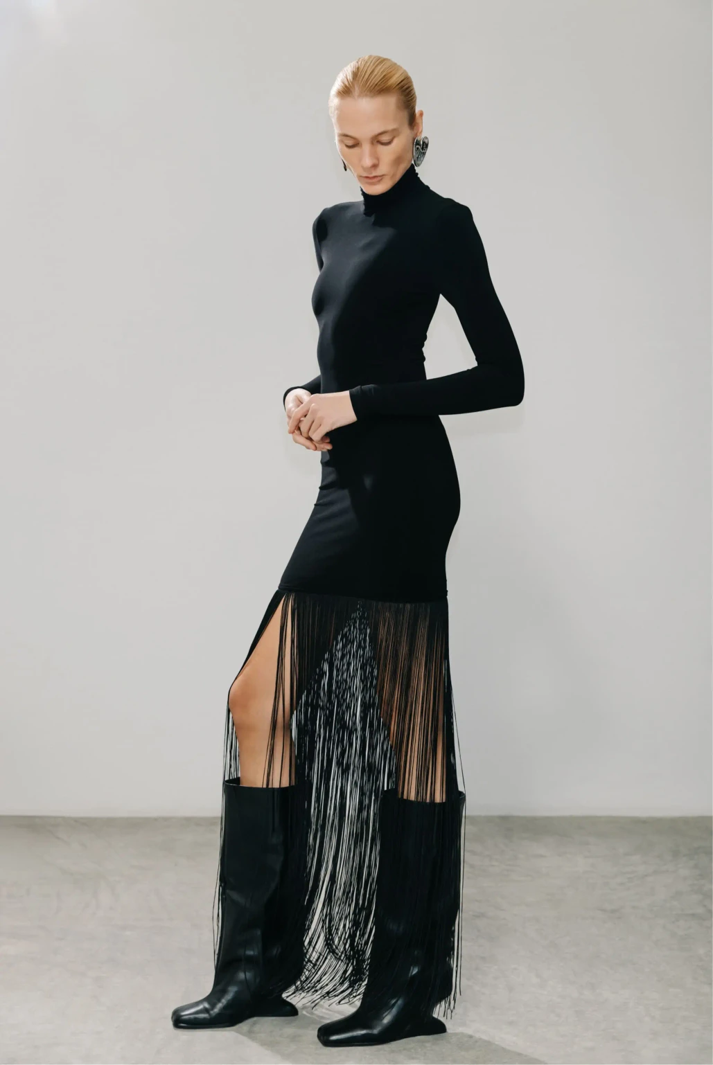 Платье с бахромой