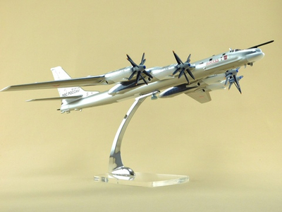 Модель самолета Ту-95МС (М1:100, Москва, RF-94126, 12)