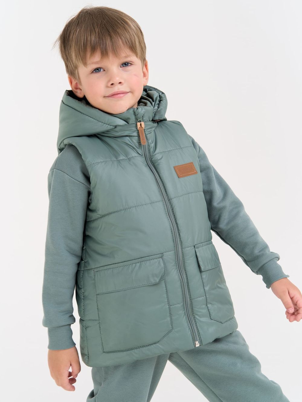 Жилет со съемным капюшоном "Голубая ель"