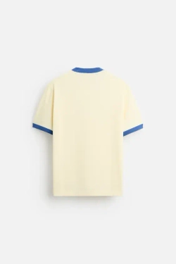 ZARA Х HARRY LAMBERT ФУТБОЛКА С КОНТРАСТНОЙ НАДПИСЬЮ, ЖЕЛТОВАТО-БЕЛЫЙ