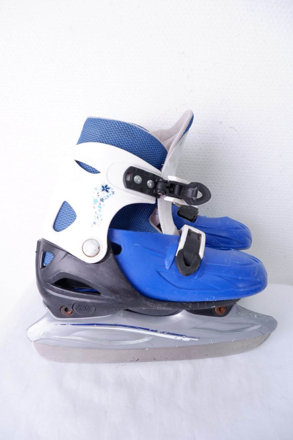 Коньки пластиковые 34/39 размер