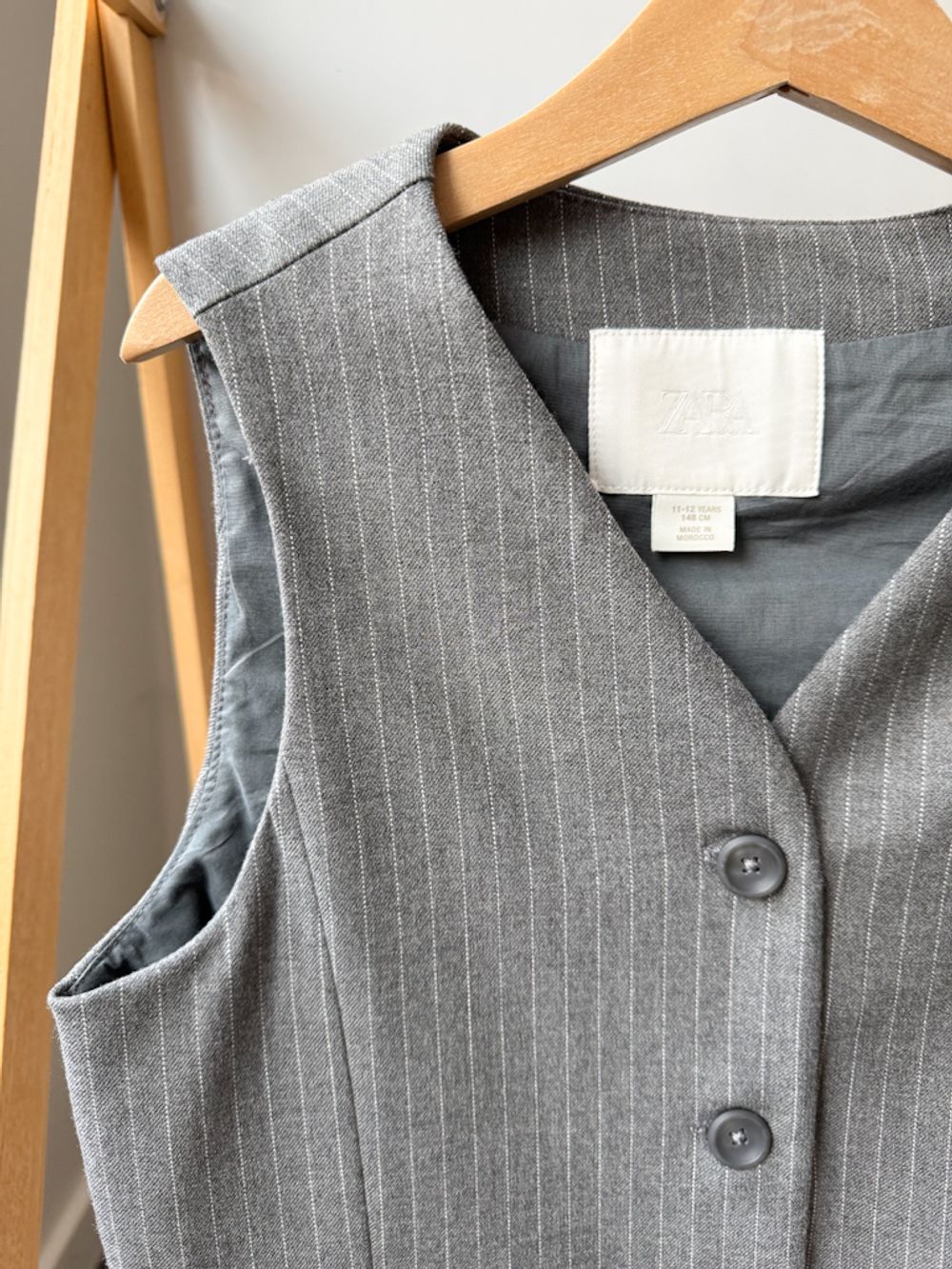 Костюм с жилетом Zara, 146