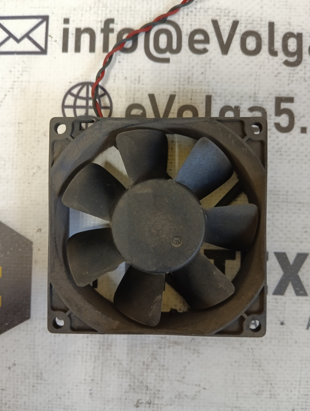 ADDA BRUSHLESS  AD0824UB-A71GL б/у