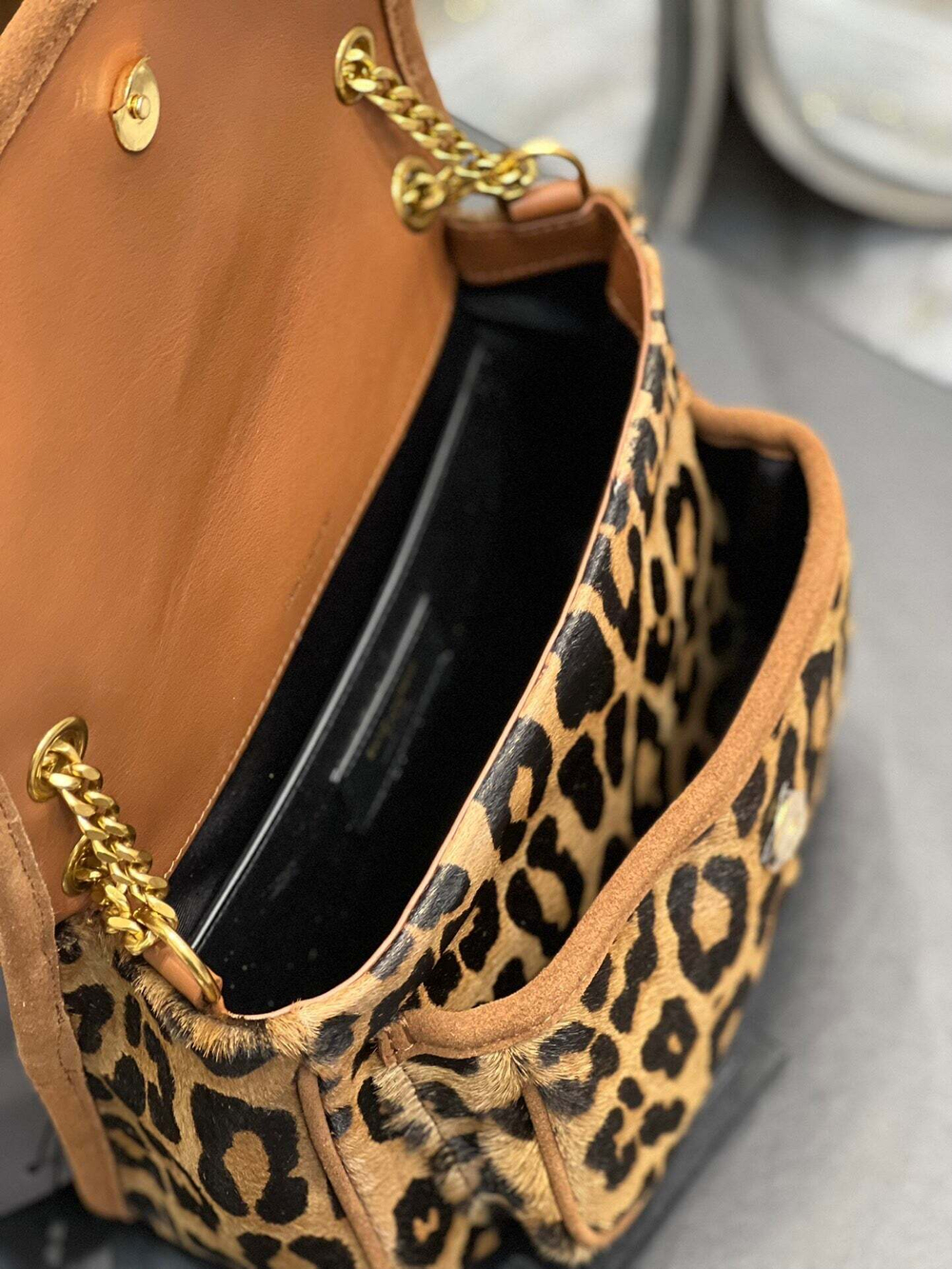 Yves Saint Laurent Niki 22 cm