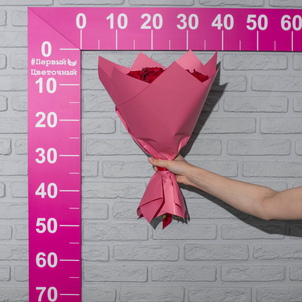 Букет 15 роз Кения 40 см в пленке розовые