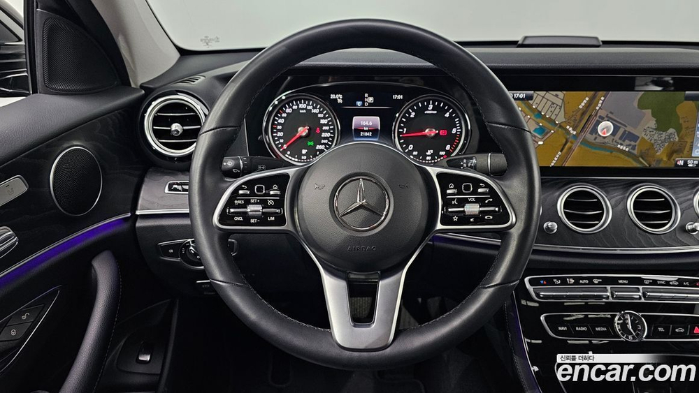 Mercedes-Benz E-Class W213 E220d Avangarde (12.2019)