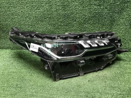 Фара правая Toyota Fortuner 2 (2020-н.в.) LED