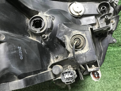 Фара левая Toyota Rav 4 CA40 (2015-2019) LED