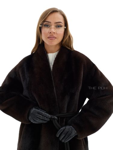 Темно-шоколадная шуба из эко-меха с поясом