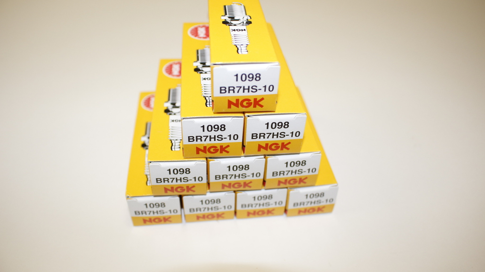 Комплект свечей BR7HS10 10шт