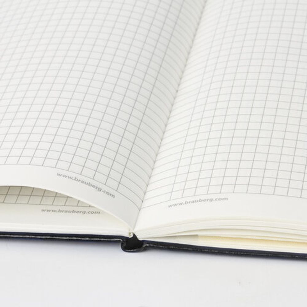 Блокнот в клетку с резинкой А5 (148x218 мм), 80 л., под кожу черный BRAUBERG "Metropolis Special", 111577