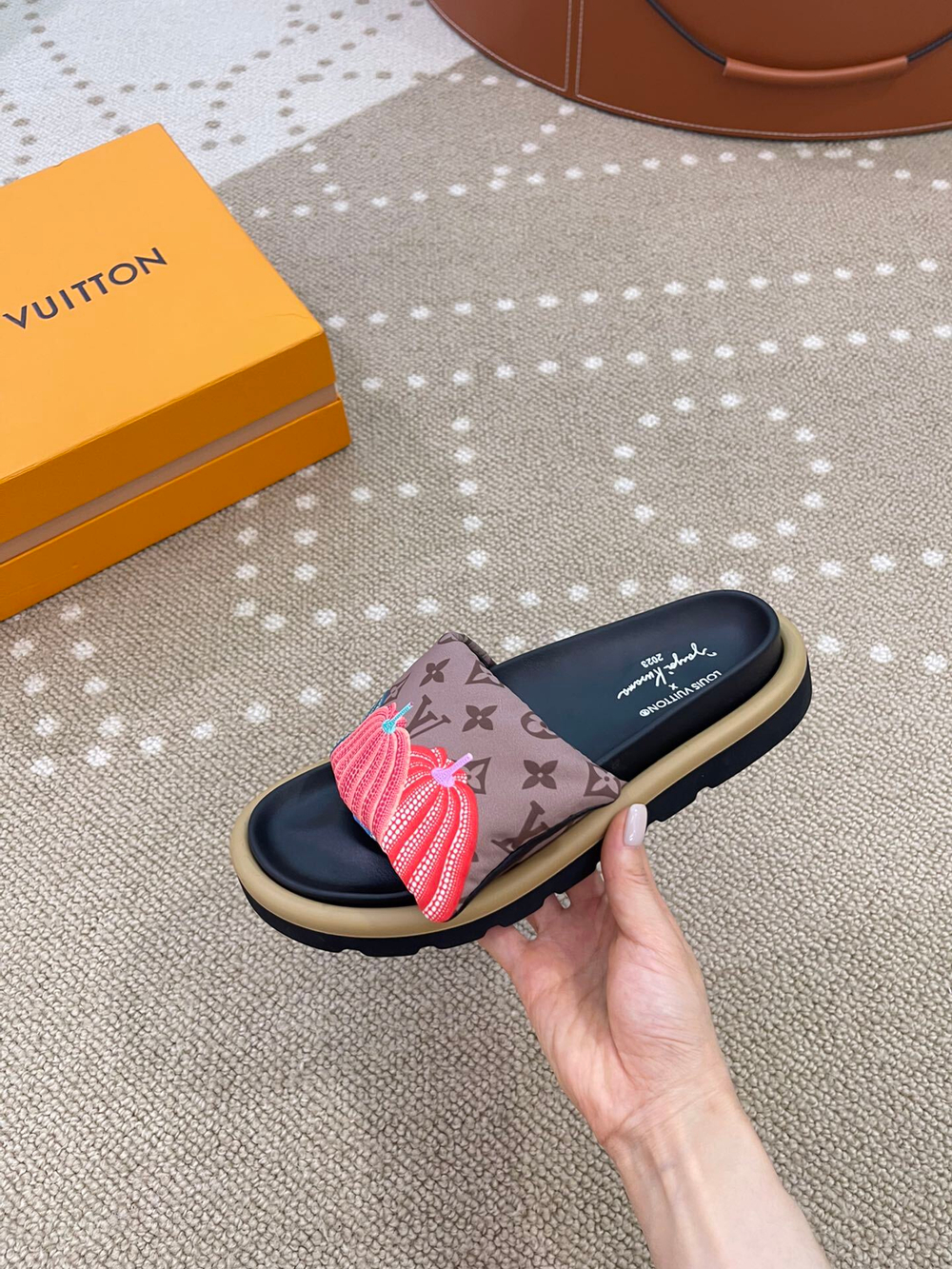 Louis Vuitton Pool Pillow Flat Comfort Mule