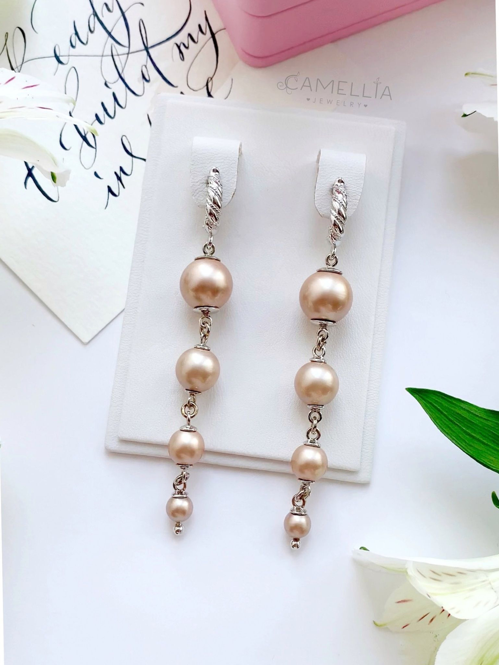 LEFIREL' Серьги серебряные женские "Charm" с жемчугом Swarovski / ювелирные украшения из родированного серебра 925