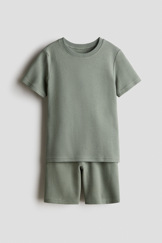 H&M Комплект из футболки и шорт, хаки