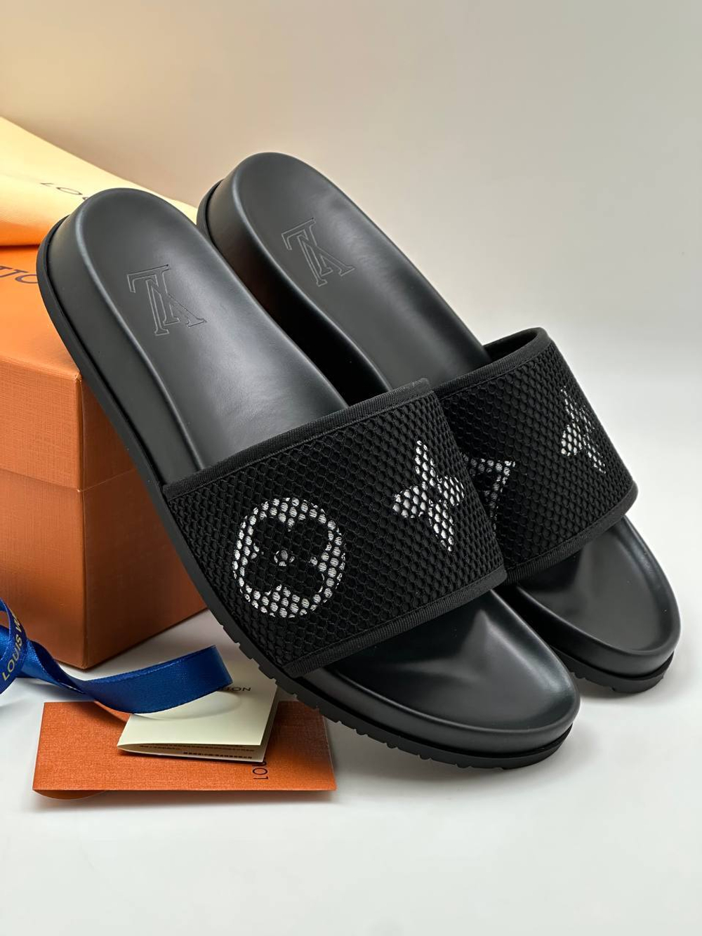 Слайдеры Louis Vuitton