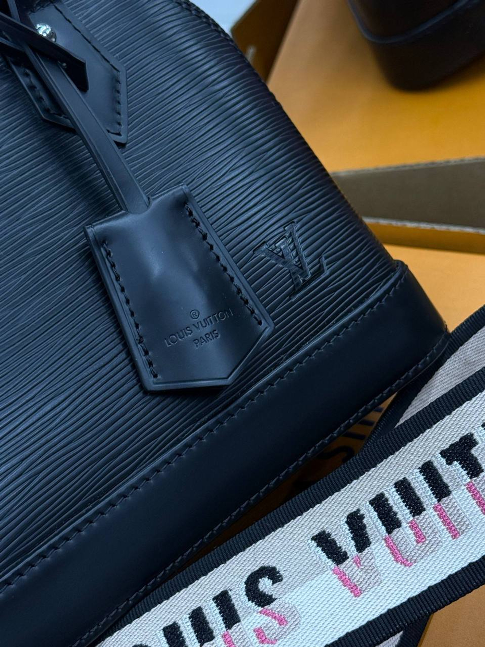 Сумка Louis Vuitton